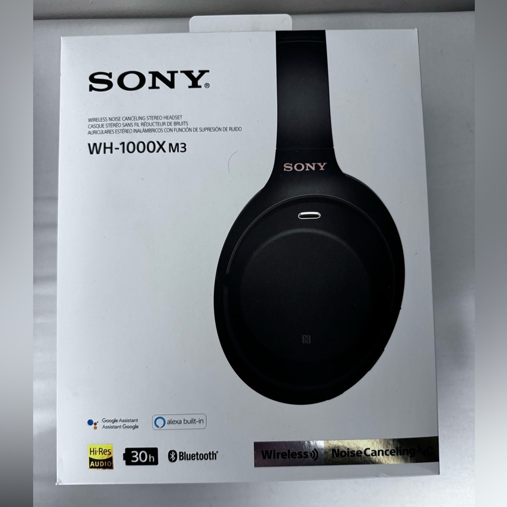 Sony Headphones with Noise Canceling - WH1000XM3